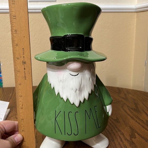Rae Dunn KISS ME Leprechaun Standing Gnome - Picture 5 of 7